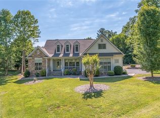 259 Willow Place Cir, Hendersonville, NC 28739