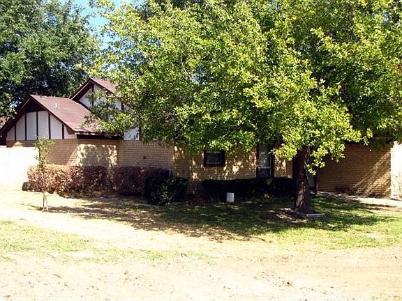 3rd image of 632 Crestwood Dr