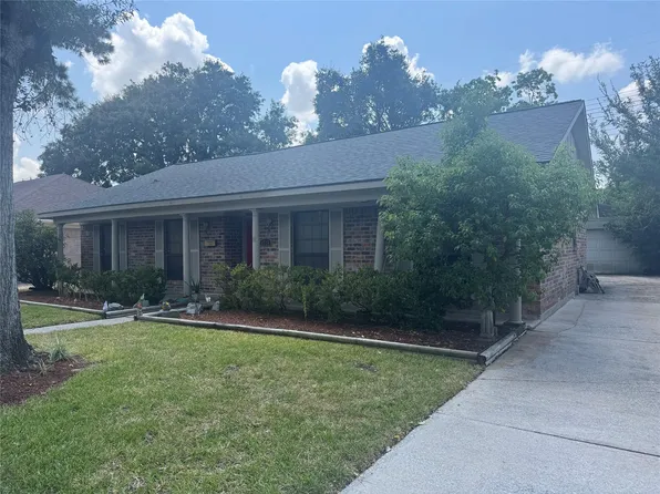 8515 Twin Hills Dr, Houston, TX 77071