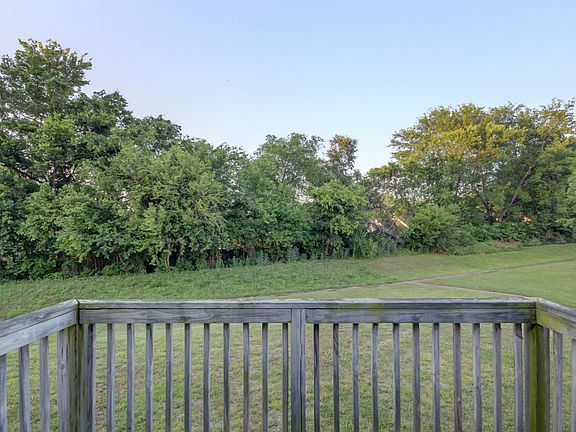 4th image of 1039 Waterford Cir