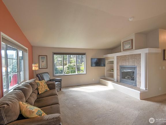 4th image of 7300 NE 32nd Avenue #2