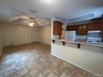 2 bed, 1.0 bath, 850 sqft, $850 — Photo 2