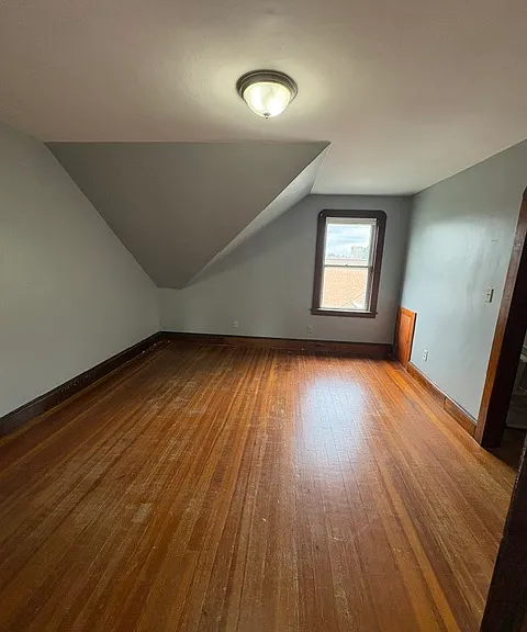 967-969 Robeson St #3 — Photo 6