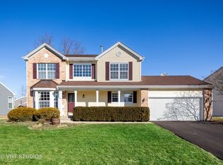 719 White Pine Cir, Lake In The Hills, IL 60156