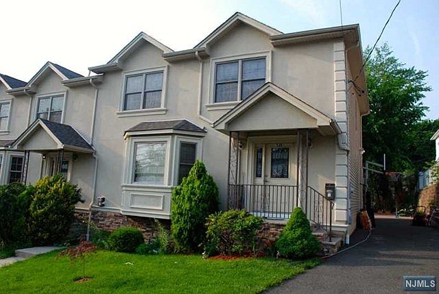 1st image of 52B Haverhill Ave