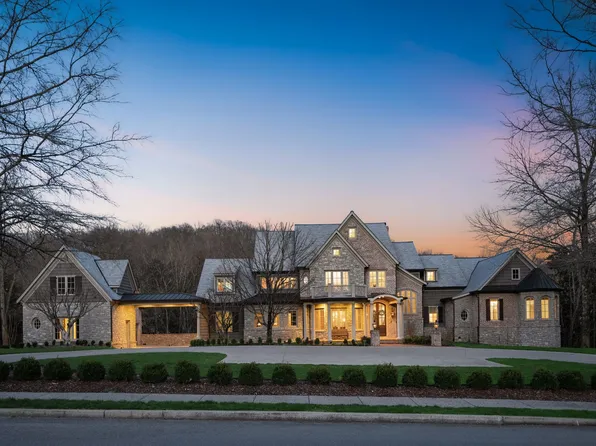 1066 Vaughn Crest Dr, Franklin, TN 37069