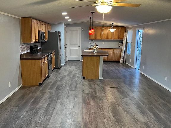 4th image of 10705 S AUSTIN Lane