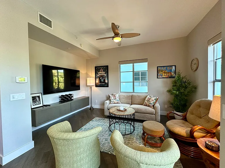 365 SE 6th Ave #203 — Photo 19