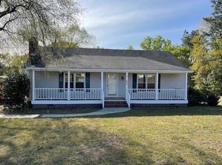 613 W Old Camden Rd, Hartsville, SC 29550