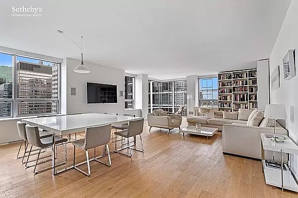 1st image of 15 W 53rd St #33B