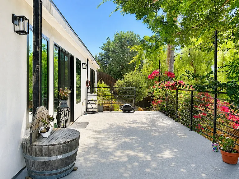 9218 Slater Ter — Photo 23