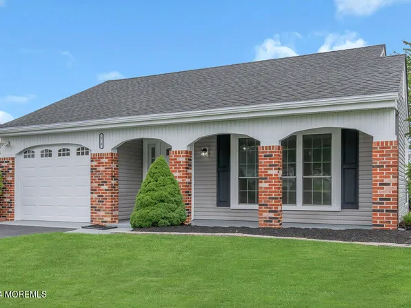 28 Harrow Place, Manchester, NJ 08759