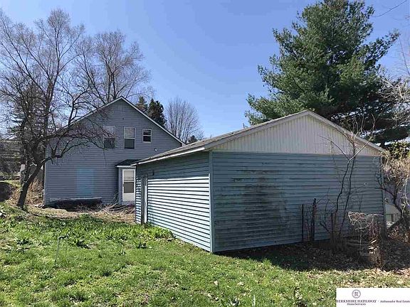 4th image of 814 4th Ave