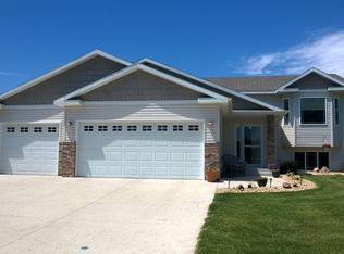 6101 14th St S, Fargo, ND 58104