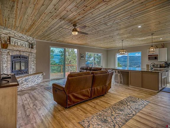 3rd image of 1140 Lodgepole Drive
