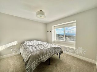 2460 Tallus Heights Dr, West Kelowna, BC V4T3M2