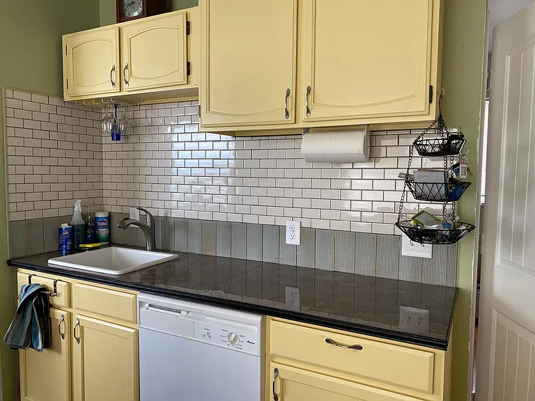 139 Hume Ave — Photo 6