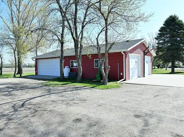 347 4th Ave W, Hunter, ND 58048
