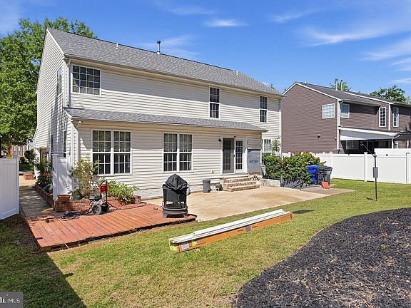 3rd image of 4231 Augusta St