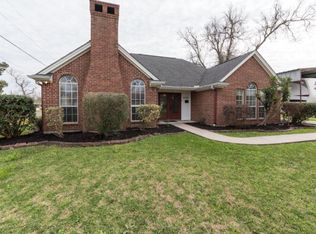 6780 Jefferson Blvd, Groves, TX 77619