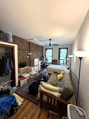 Rented by City Connections Realty | media 15