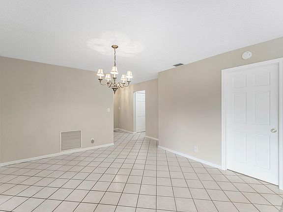 4th image of 1752 Riverwood Lane