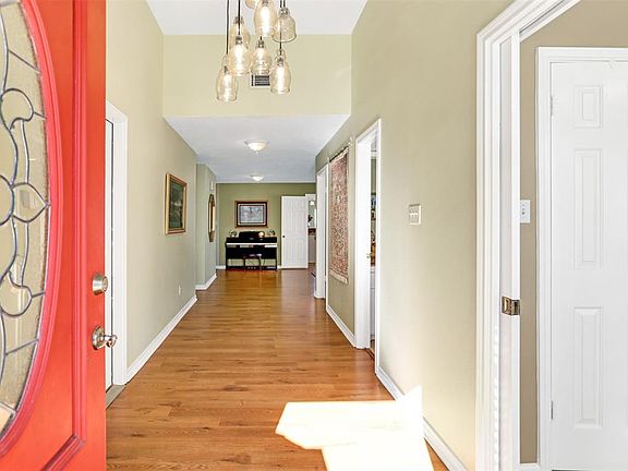 This inviting entry welcomes you home.