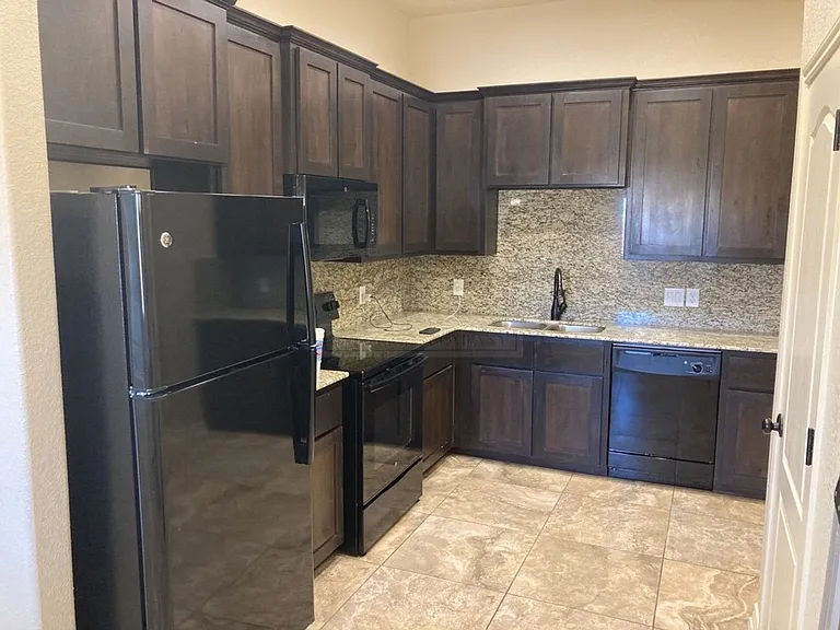 5910 Cordillera Dr — Photo 24