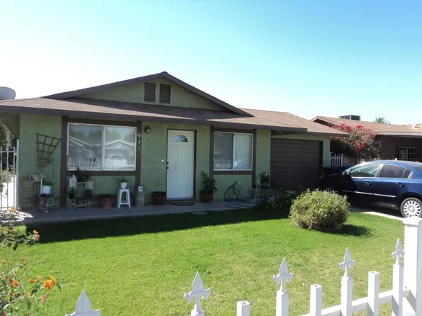 948 Salvador Guilin St, Calexico, CA 92231