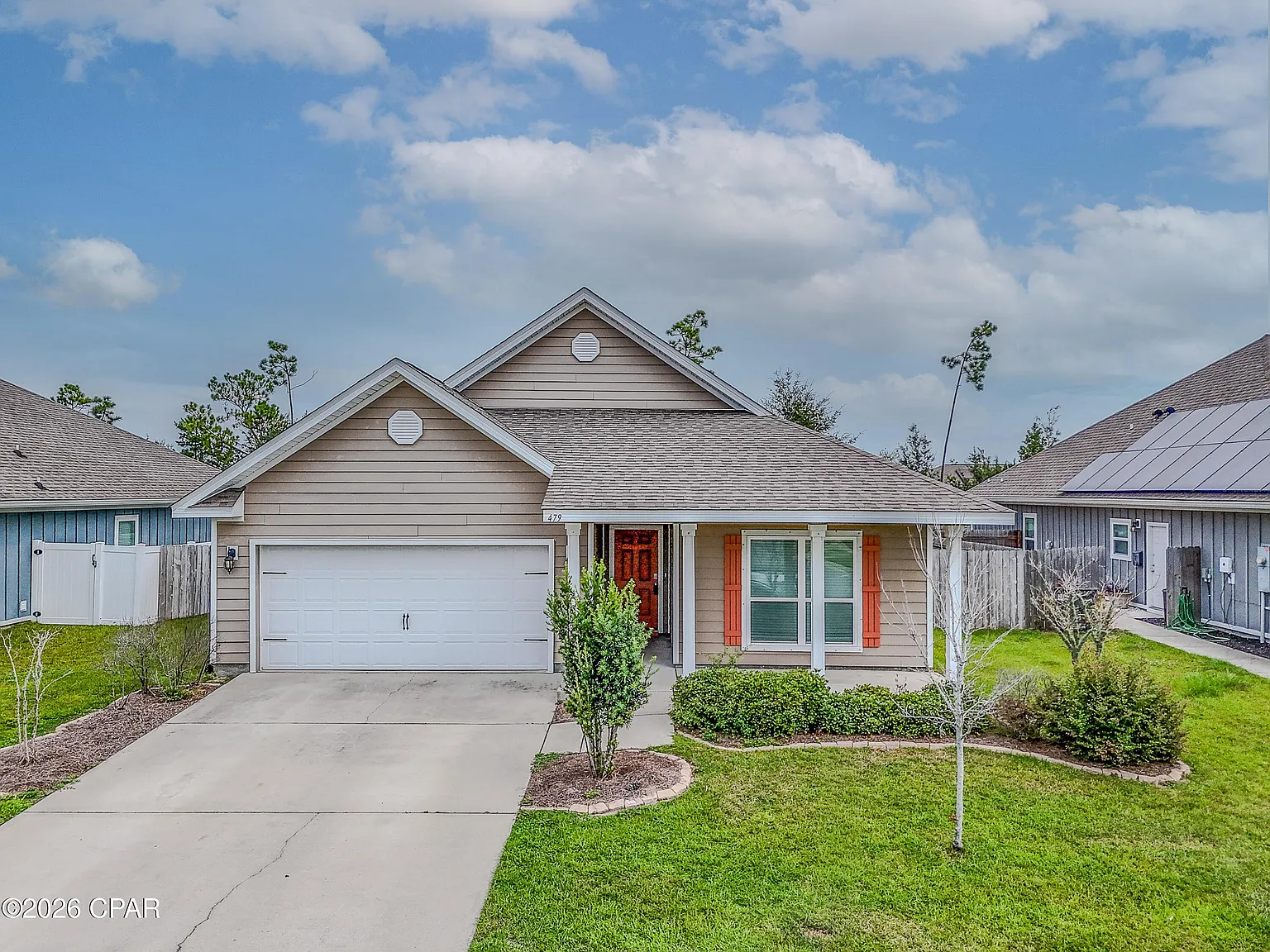 4 bed, 2.0 bath, 2077 sqft, $2,400 — Photo 1