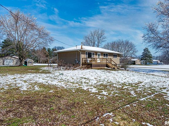 2nd image of 993 Eiker Dr