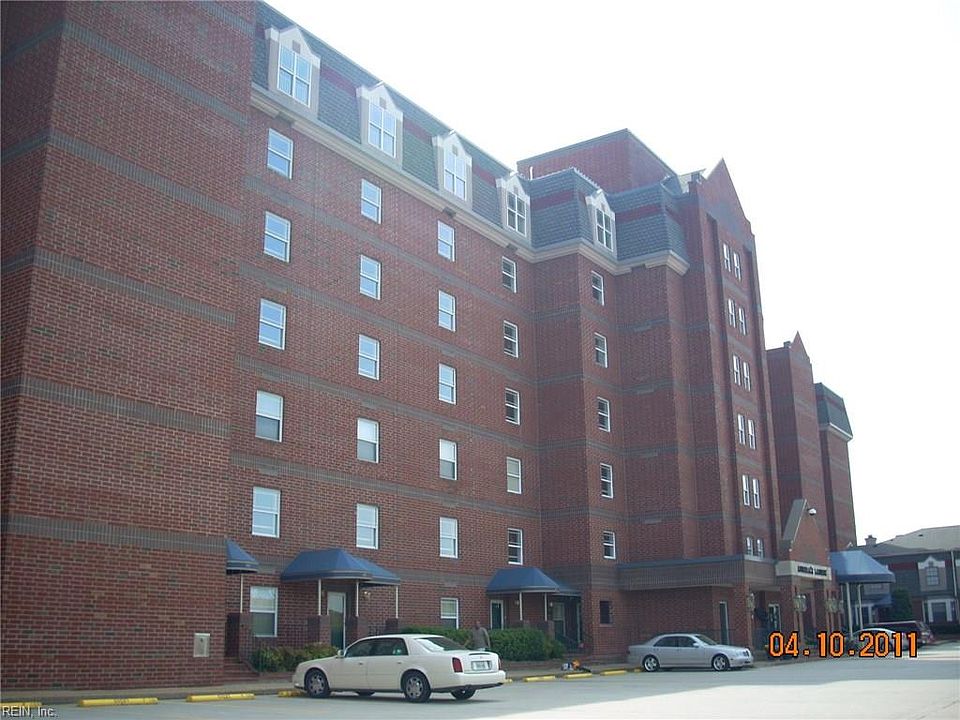 1st image of 475 Water St APT 606