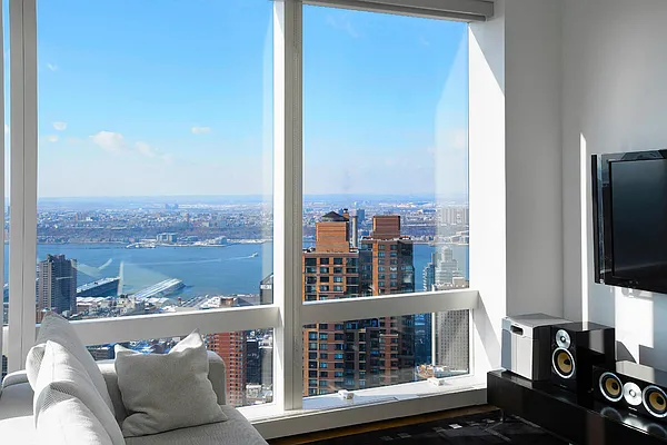 Sold by Keller Williams NYC | media 14