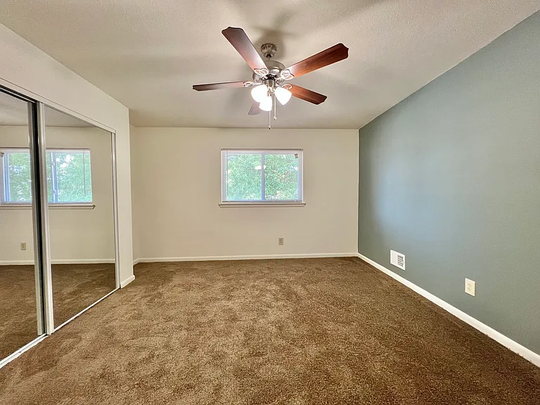 Mayfair Apartments — Photo 153