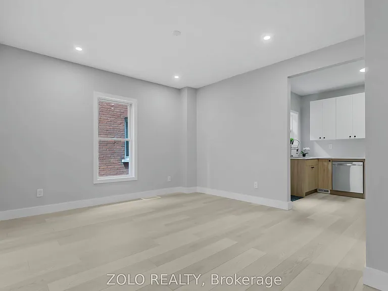 498 Charlotte St — Photo 35