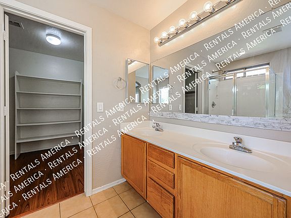 3rd image of 9202 W Mackenzie Dr