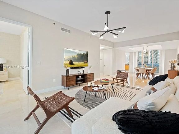 4th image of 15811 Collins Ave APT 405