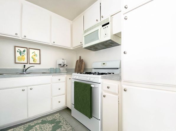 15010 Burbank Blvd #7ab5c6626