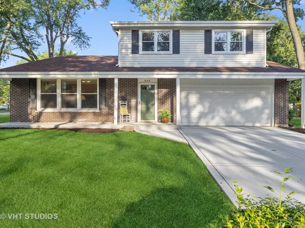 353 Berry Dr, Naperville, IL 60540