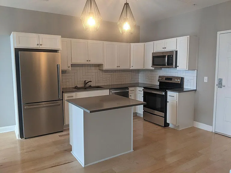 622 Main St — Photo 24