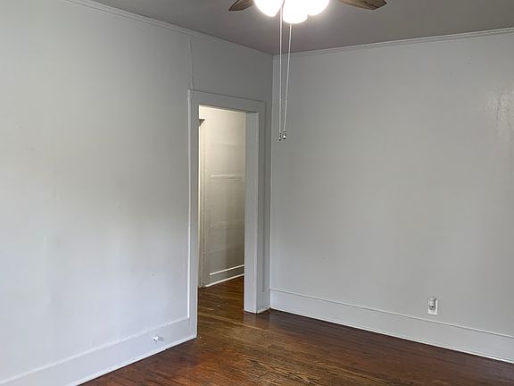 5th image of 136 Dimmit St #1