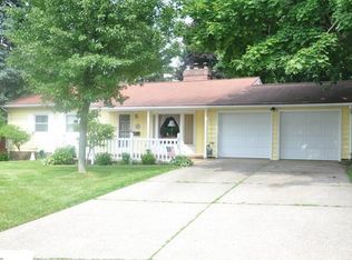 2765 Cedar Hill Rd, Cuyahoga Falls, OH 44223