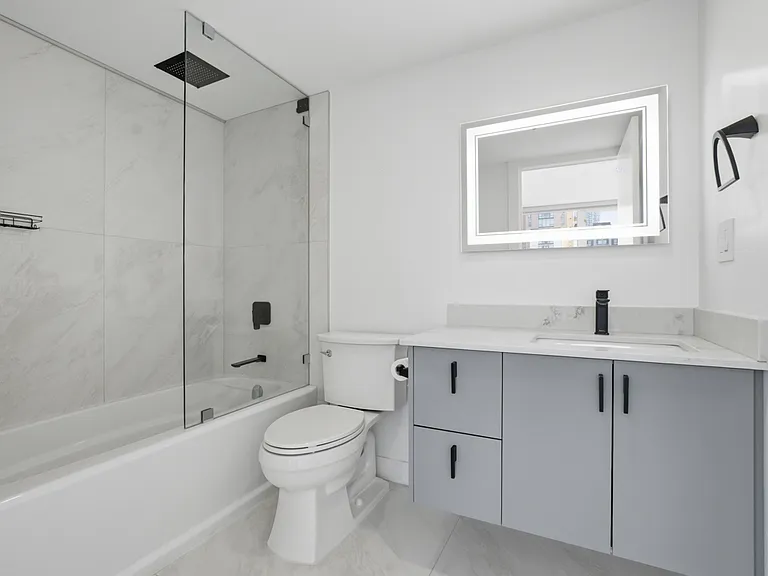 289 Drake St #18XX — Photo 9