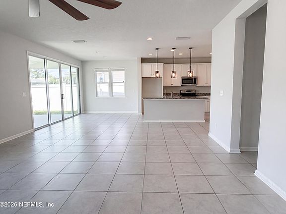3rd image of 95443 WOODBRIDGE Parkway