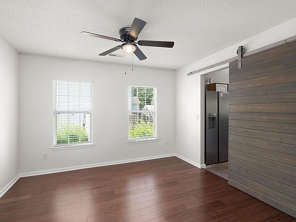 5th image of 5114 Thornton Dr