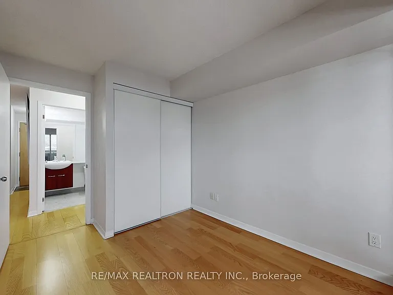 1050 The Queensway #217 — Photo 34