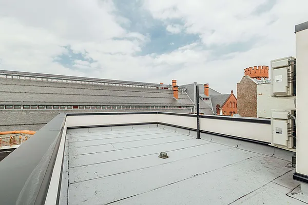 Rented by Nooklyn NYC LLC | media 12