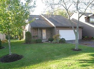 34 Ellington Cir, Rochester, NY 14612