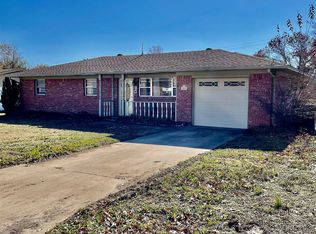 1011 E 10th St, Cushing, OK 74023