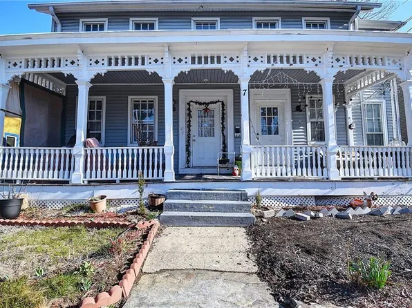 7 Spring Street, Windham, CT 06226